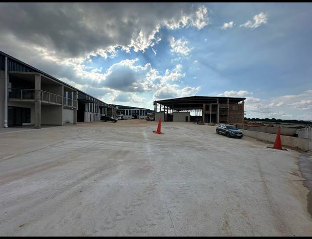1,231M² WAREHOUSE TO LET IN LANSERIA